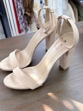 🍀3/$30 JustFab Beige Suede Block Heel Ankle-Strap Sandals